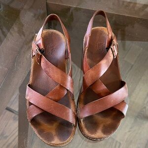 Genuine Chaco Women’s Brown Leather Strappy Sandals size 8